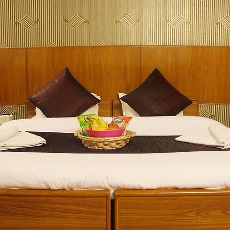Hotel Delhi Marine Club C6 Vasant Kunj นิวเดลี ภายนอก รูปภาพ