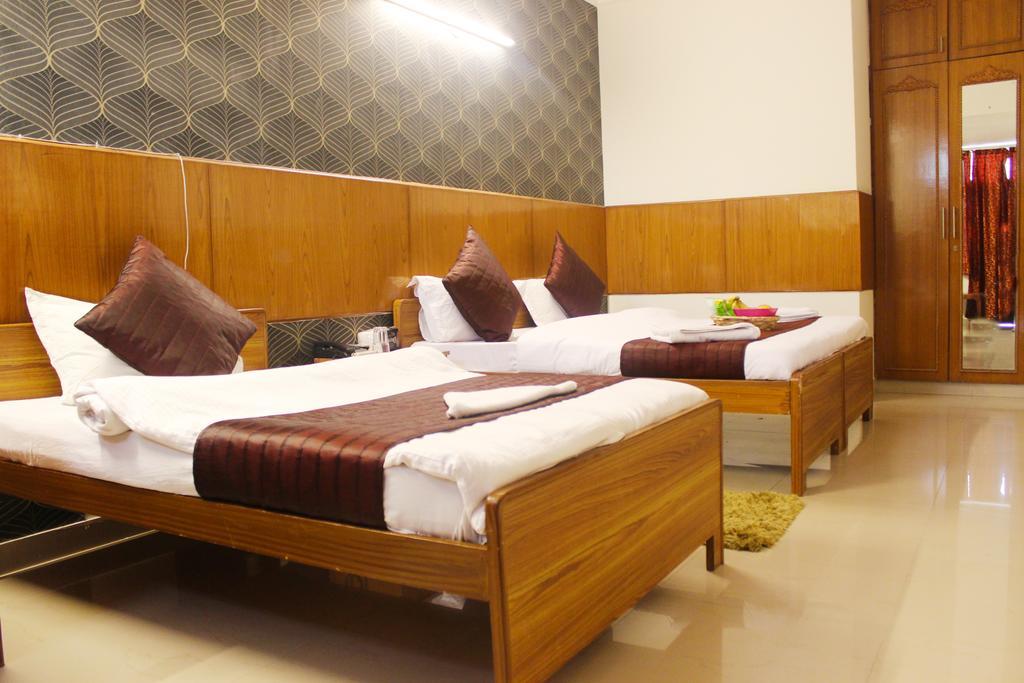 Hotel Delhi Marine Club C6 Vasant Kunj นิวเดลี ภายนอก รูปภาพ
